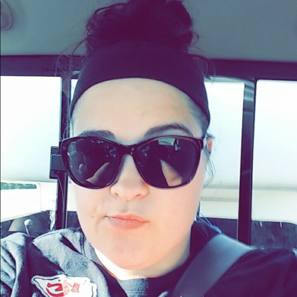 Meet Your Posher, Kristen